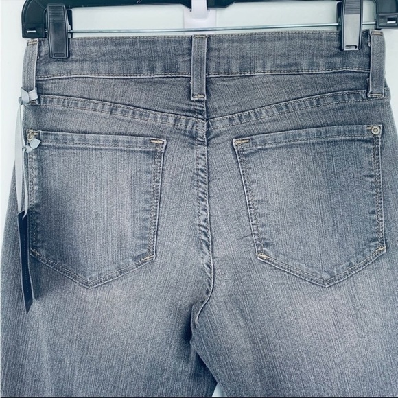 NYDJ Clarissa Grey Wash Jeans Size 0 NWT - Picture 4 of 6